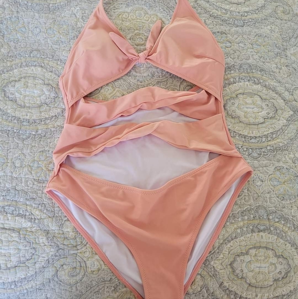 Bathing suit